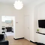 Апартаменты Stazione Principe Miramare